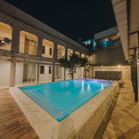 Hotel October Phuket Εξωτερικό φωτογραφία