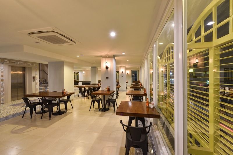 Hotel October Phuket Εξωτερικό φωτογραφία