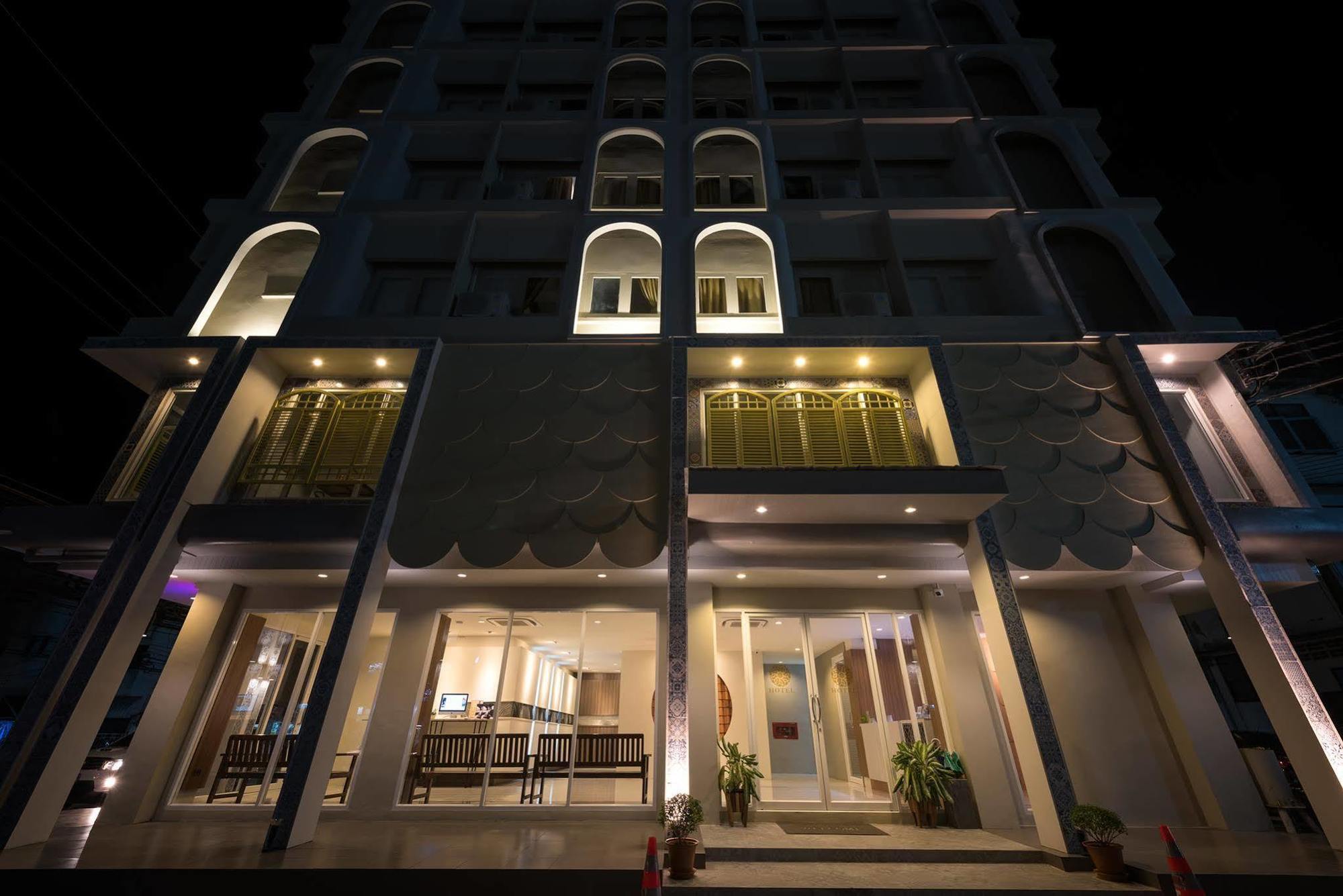 Hotel October Phuket Εξωτερικό φωτογραφία