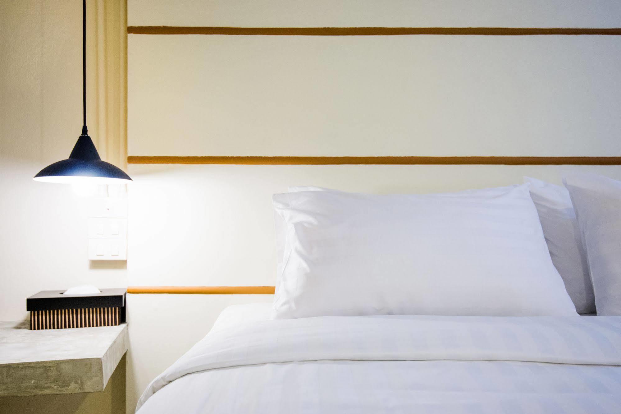Hotel October Phuket Εξωτερικό φωτογραφία
